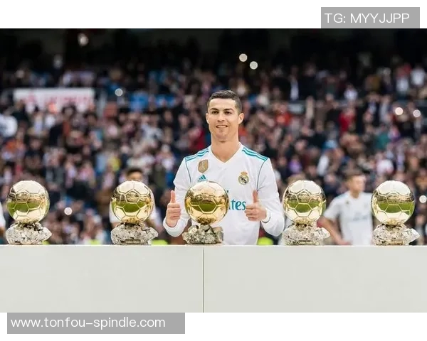 已退役的著名足球明星们的传奇人生与赛场背后的故事